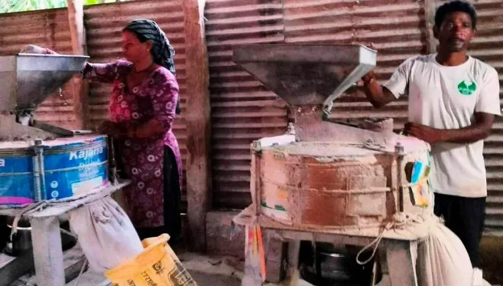 *रित्तो हात मुक्त भएका पूर्व कमैया केशवको सङ्घर्ष: आज मासिक लाख कमाउने सफल उद्यमी*